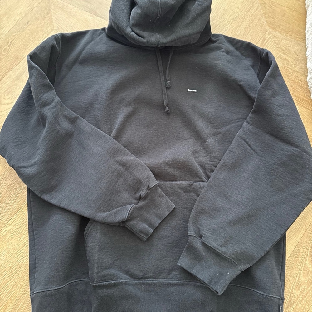 Supreme Black Pullover Hoodie with Small Chest Logo